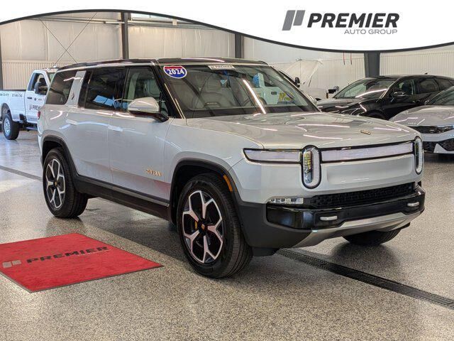 2024 RIVIAN R1S