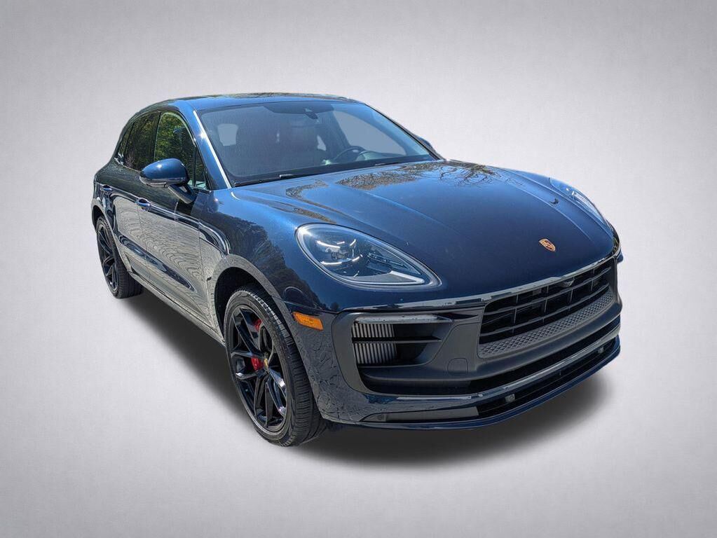 2022 PORSCHE Macan