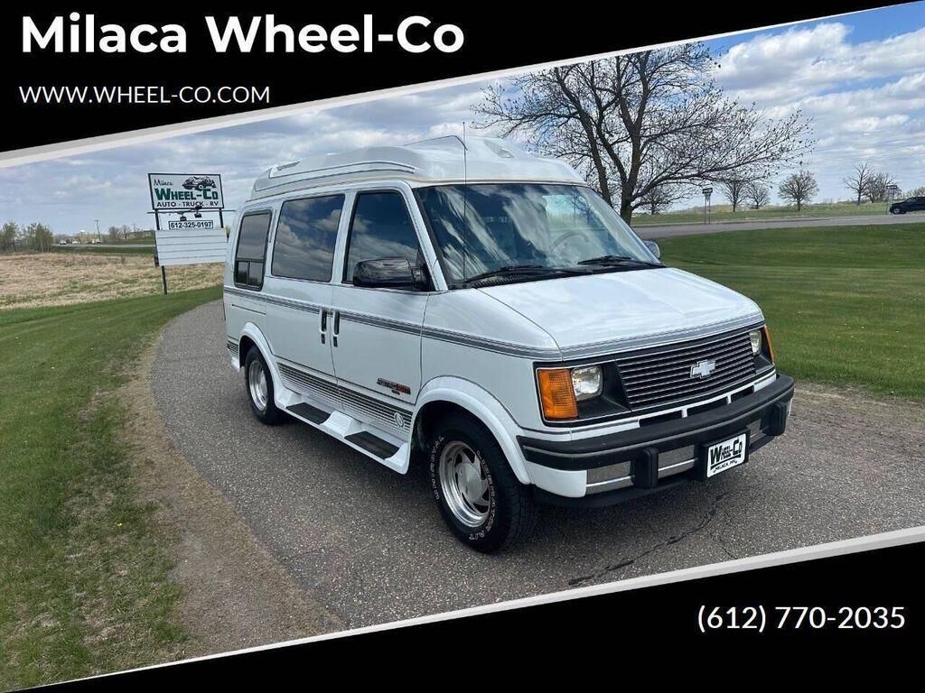 Chevrolet Astro Van