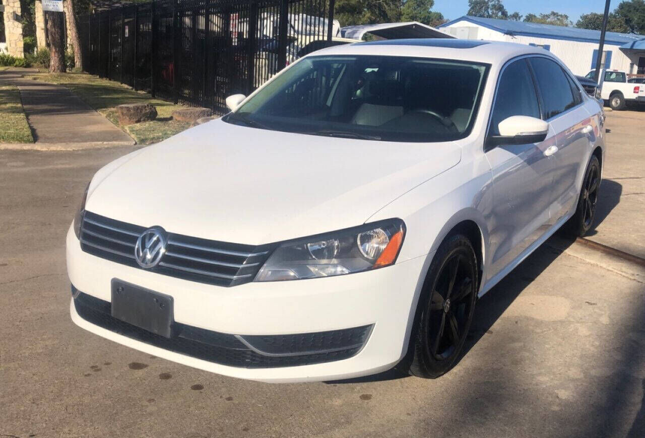 2013 VOLKSWAGEN Passat