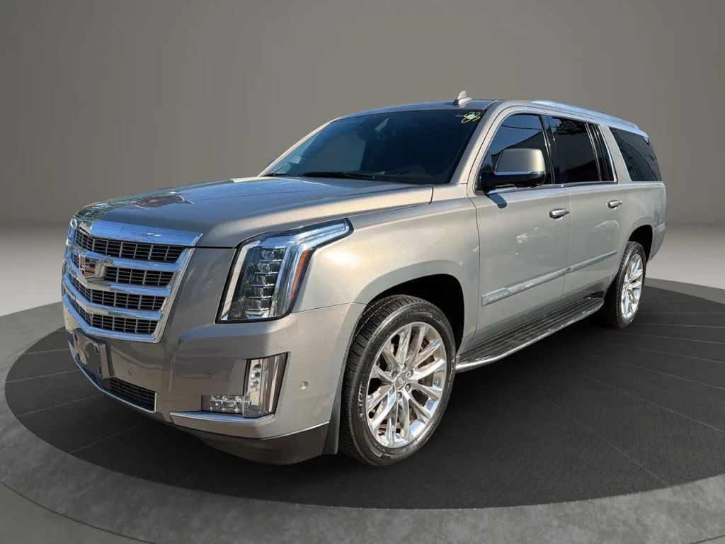 2017 CADILLAC Escalade ESV
