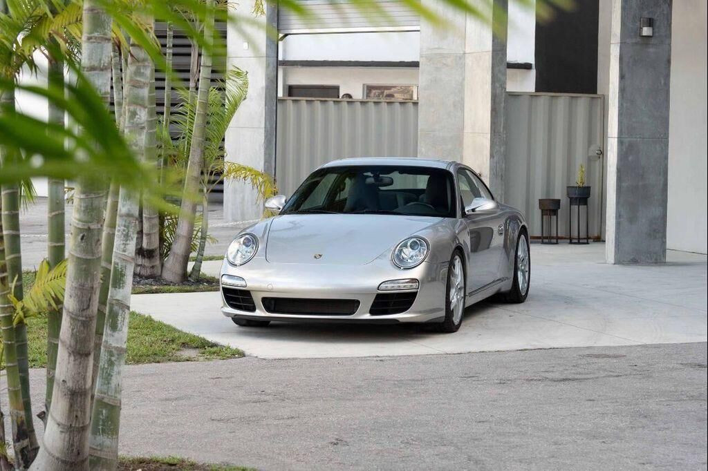 2011 PORSCHE 911
