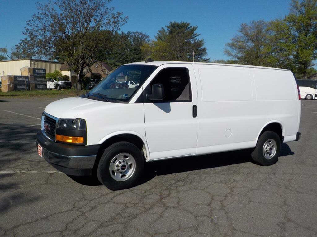 2022 GMC Savana