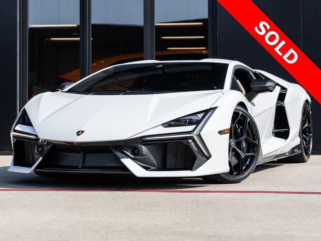 2024 LAMBORGHINI Revuelto