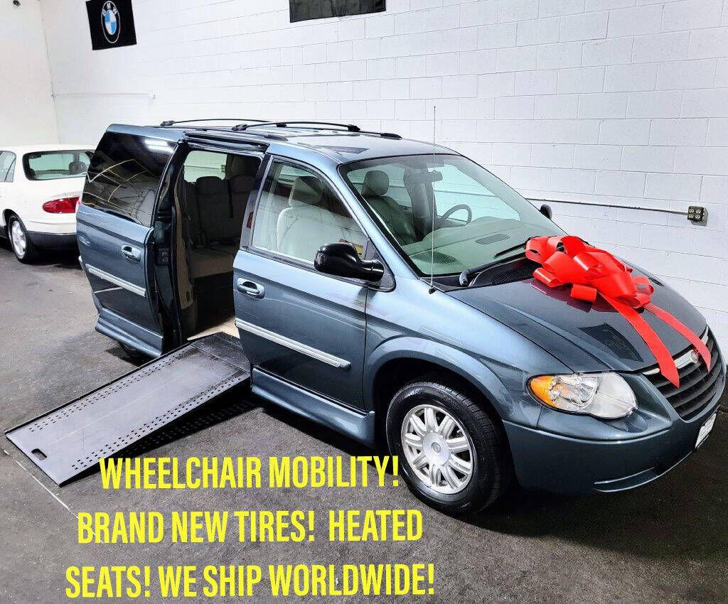Chrysler Town and Country