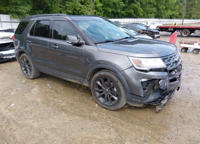 2018 FORD Explorer