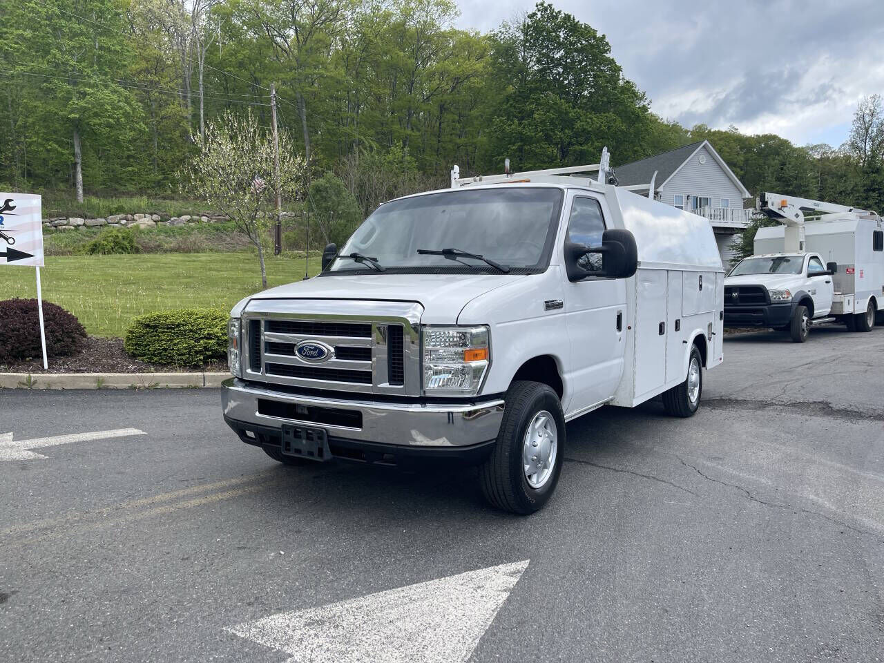 2016 FORD E-350