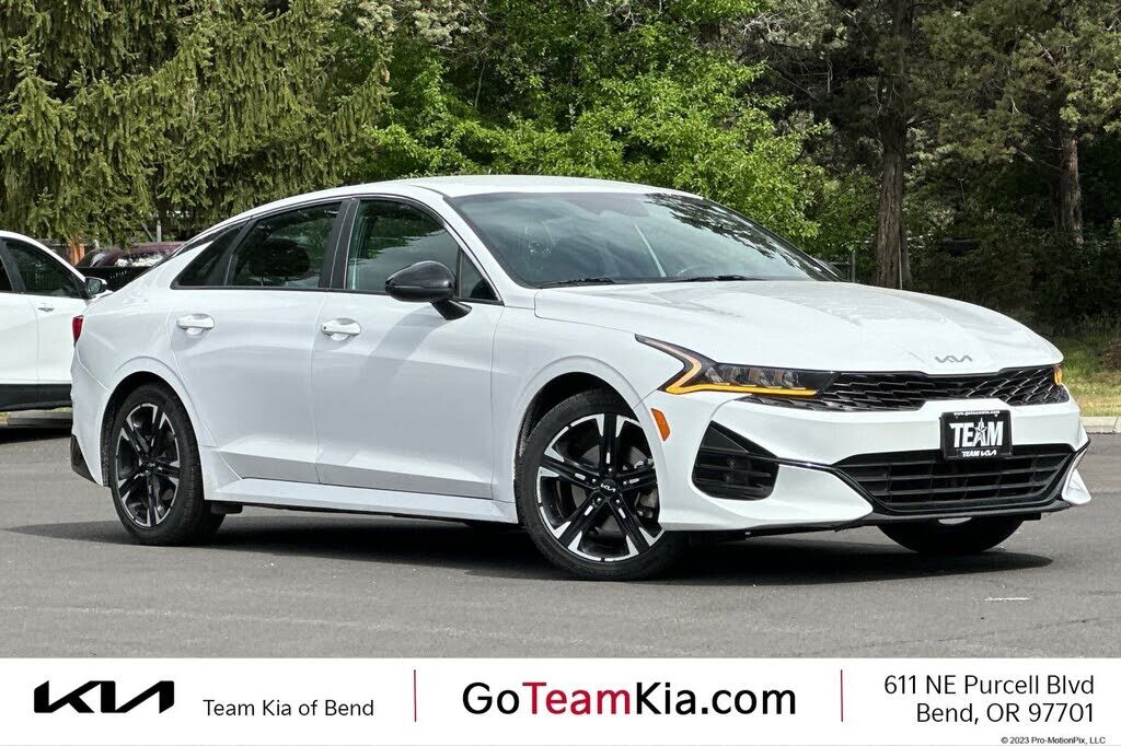 2022 KIA K5