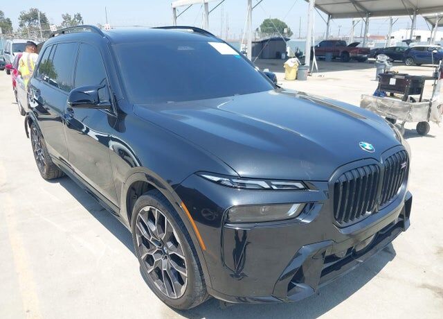 2025 BMW X7