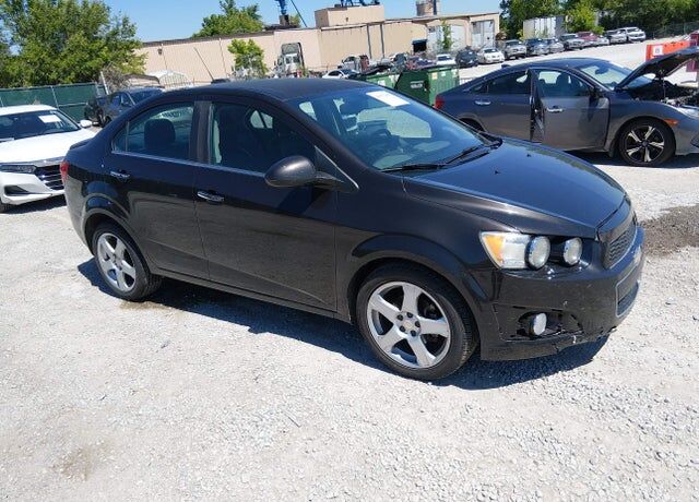 2016 CHEVROLET Sonic