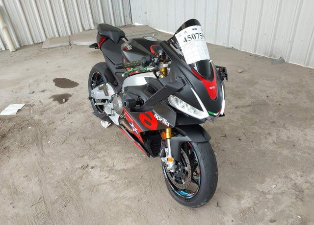 2025 APRILIA RS