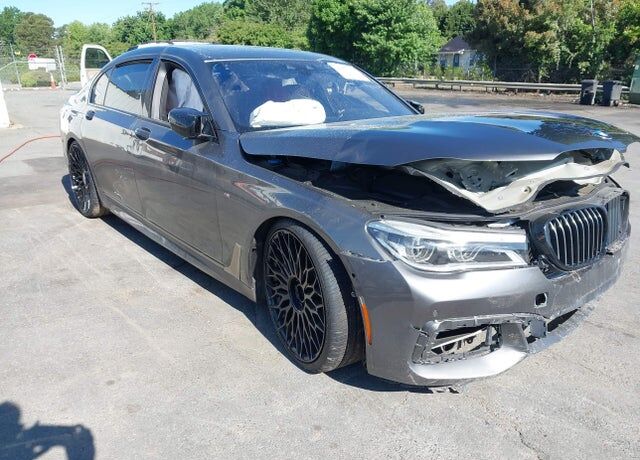 2018 BMW M7
