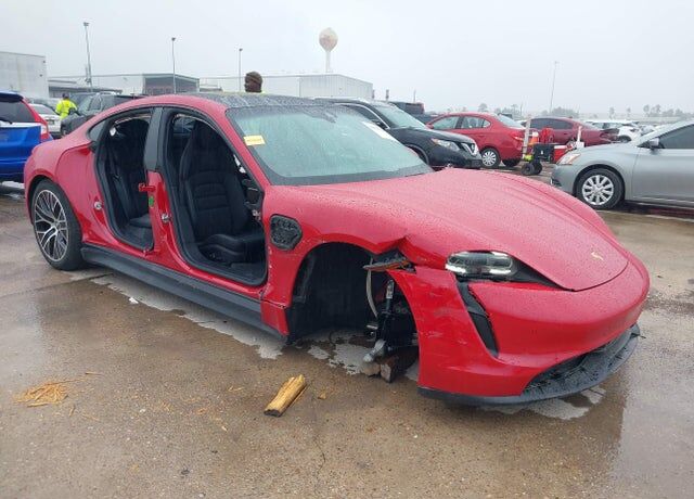 2022 PORSCHE Taycan