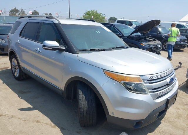 2011 FORD Explorer