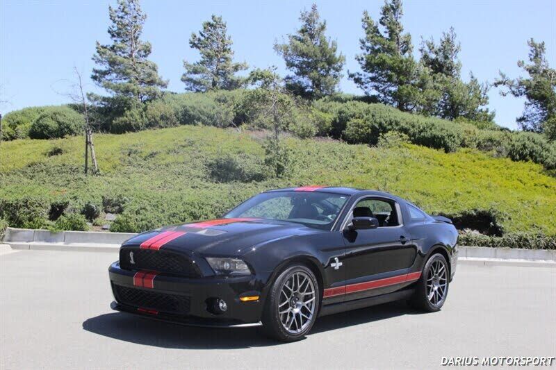 2011 FORD Mustang