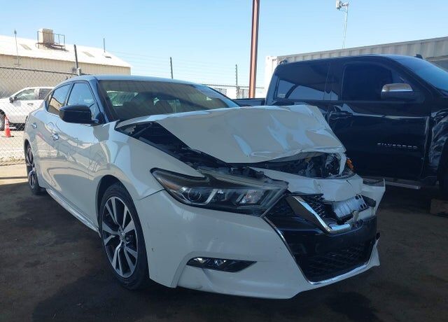 2017 NISSAN Maxima