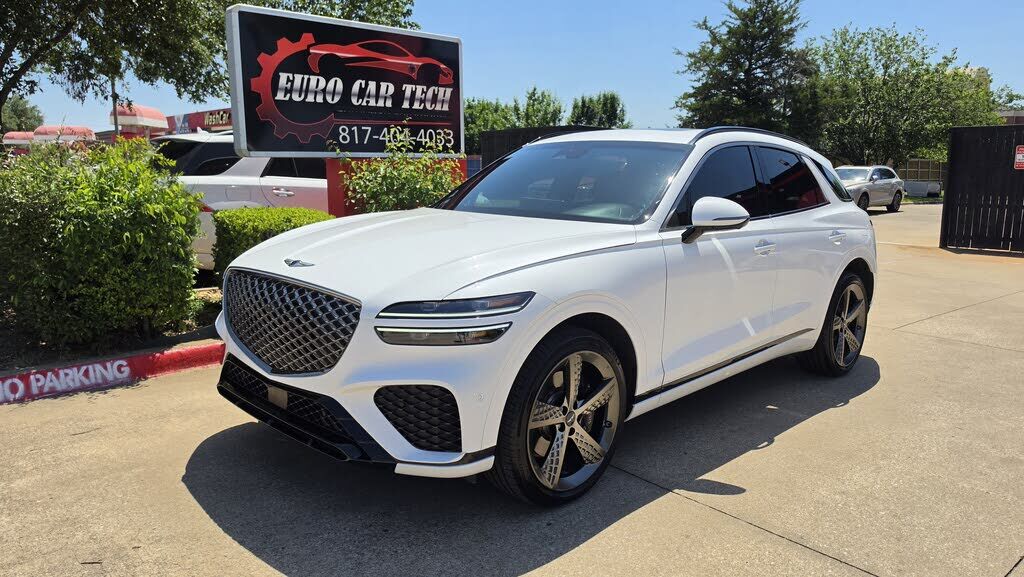 2025 GENESIS GV70