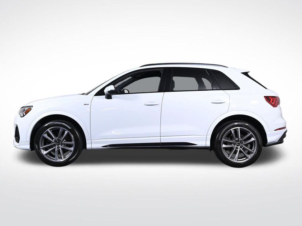 2022 Audi Q3