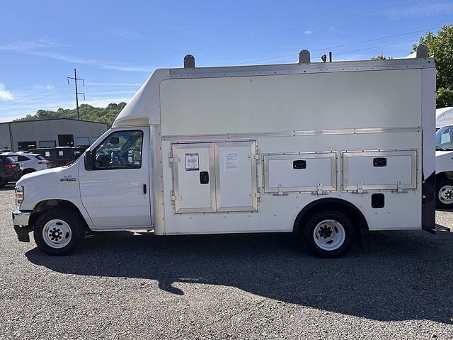 2023 FORD E-350
