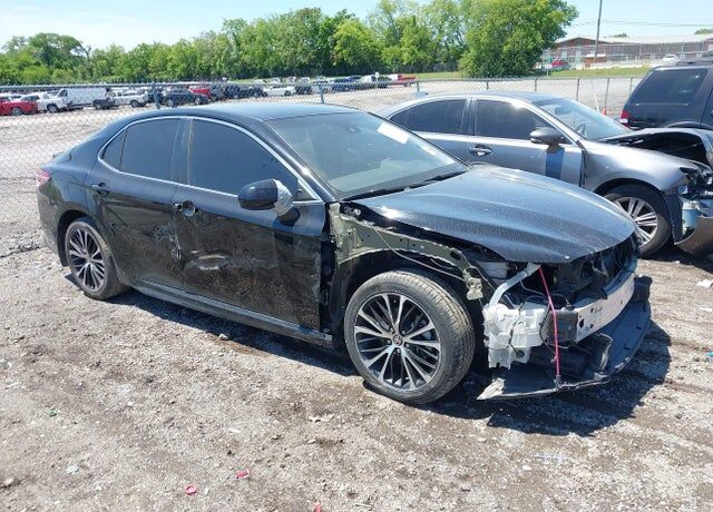 2020 TOYOTA Camry