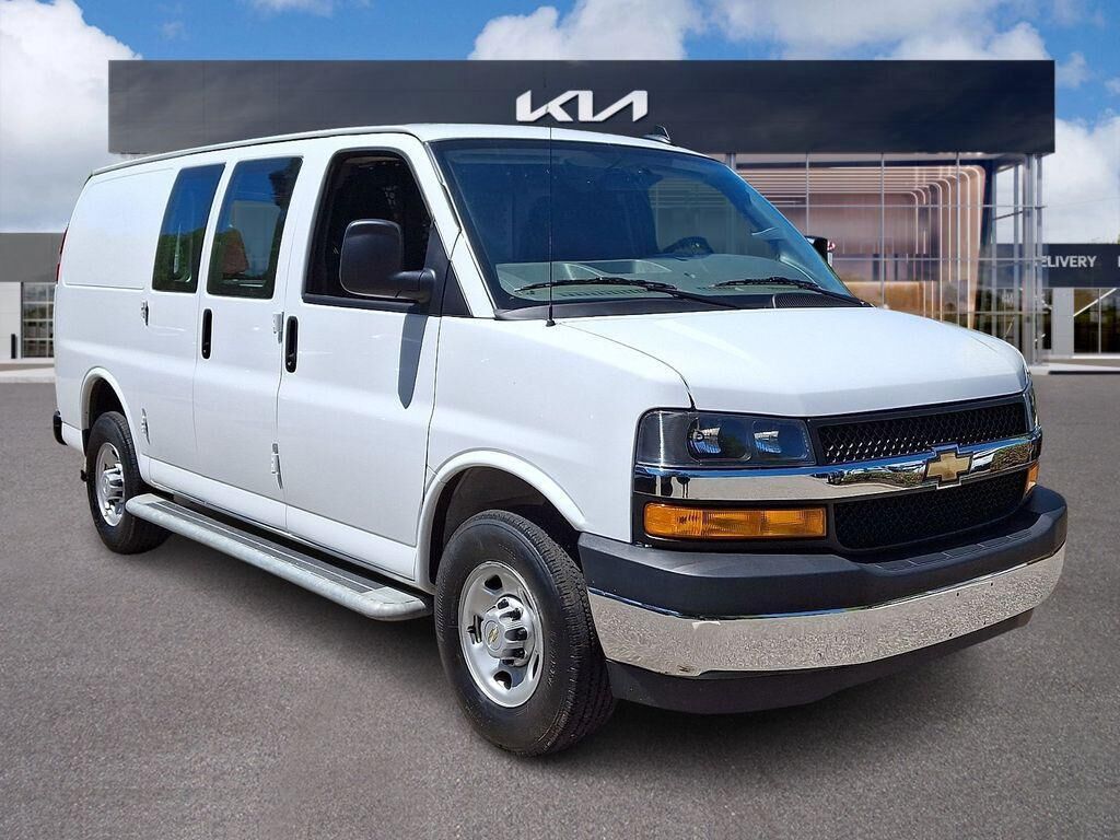 2024 CHEVROLET Express