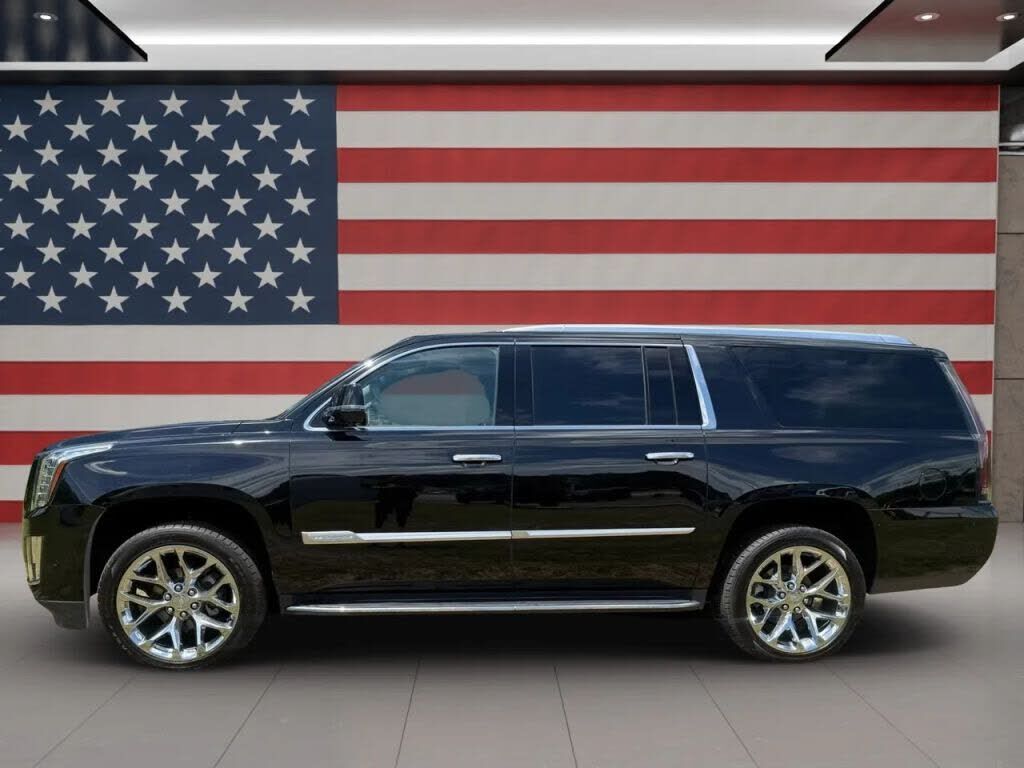 2018 CADILLAC Escalade ESV