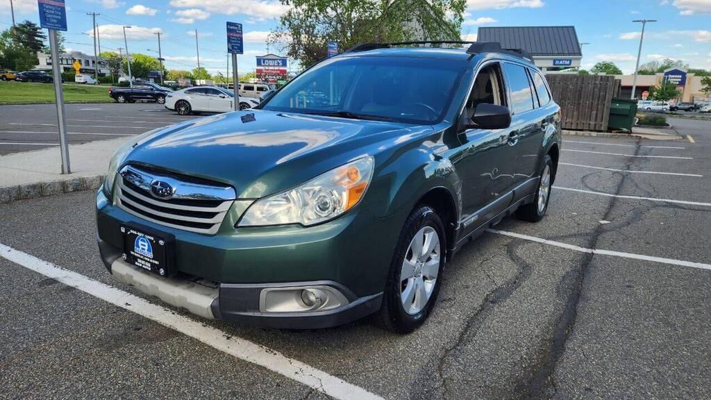 2011 SUBARU Outback