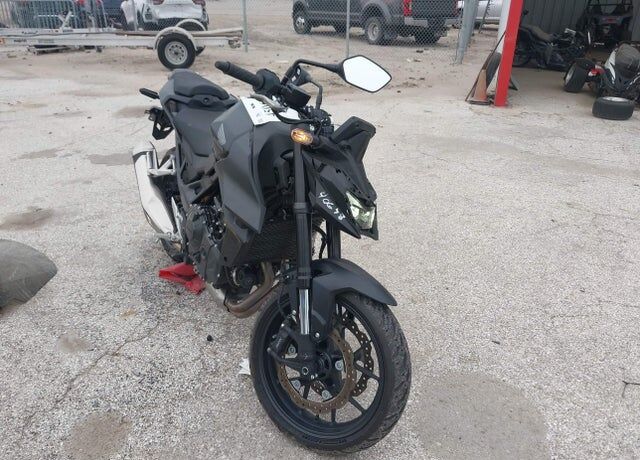 2025 HONDA CB