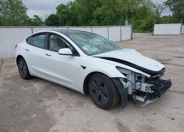 2022 TESLA Model 3