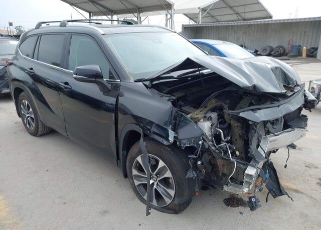 2024 TOYOTA Highlander