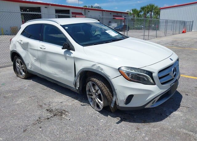 2015 MERCEDES-BENZ GLA-Class