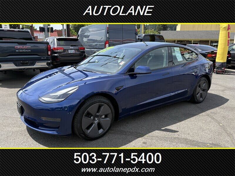 2022 TESLA Model 3