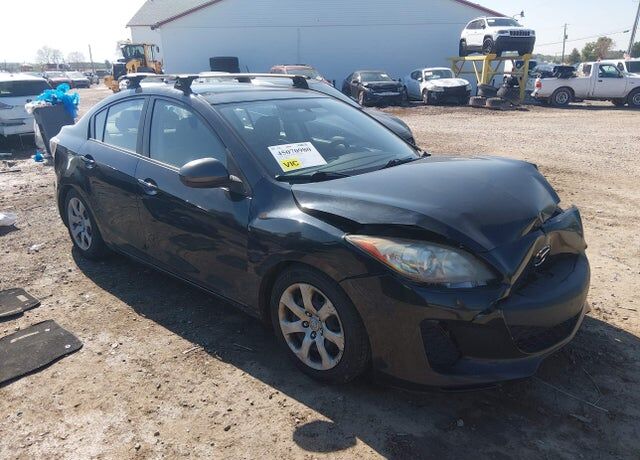 2013 MAZDA Mazda3