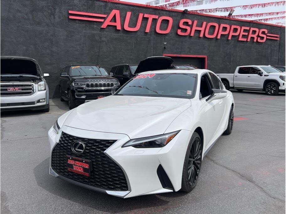2024 LEXUS IS