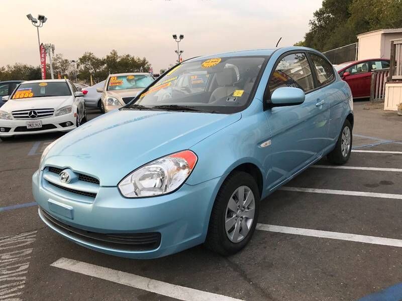 2011 HYUNDAI Accent