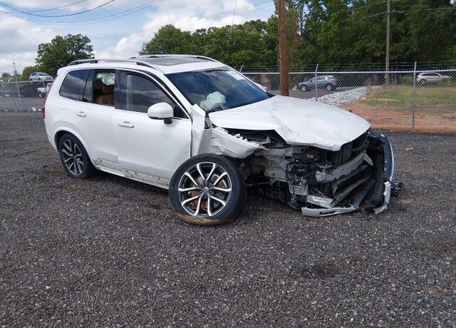 2018 VOLVO XC90
