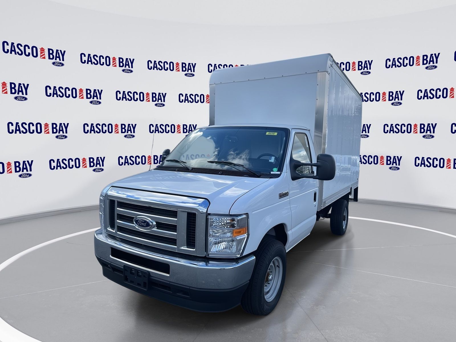 2024 FORD E-350
