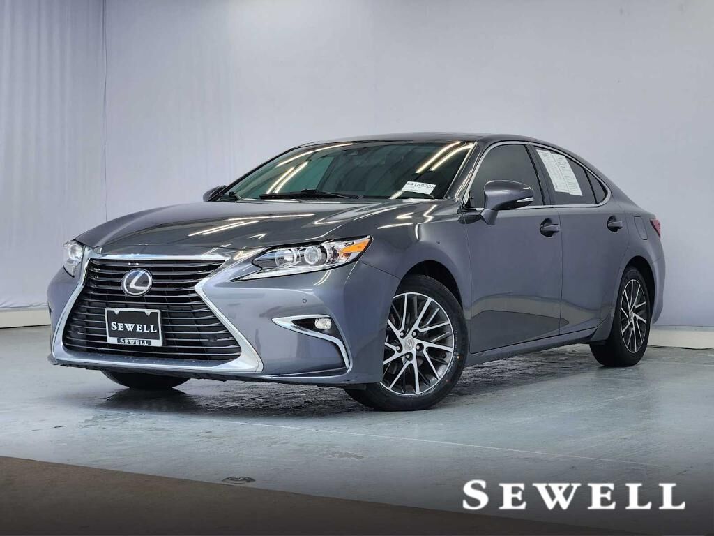 2017 LEXUS ES