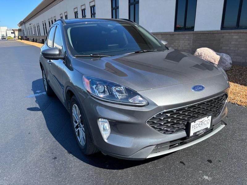 2022 FORD Escape