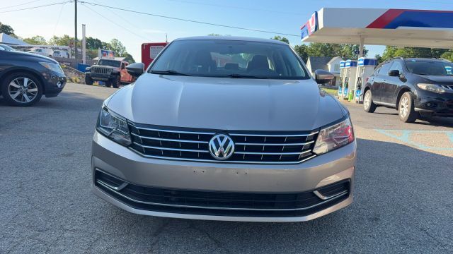 2016 VOLKSWAGEN Passat