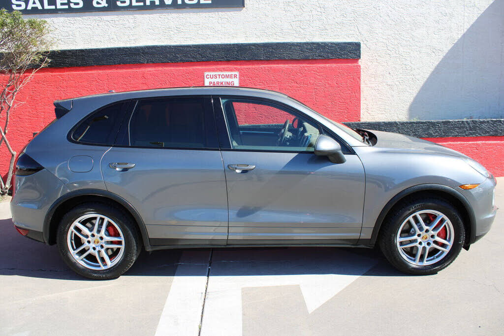 2011 PORSCHE Cayenne