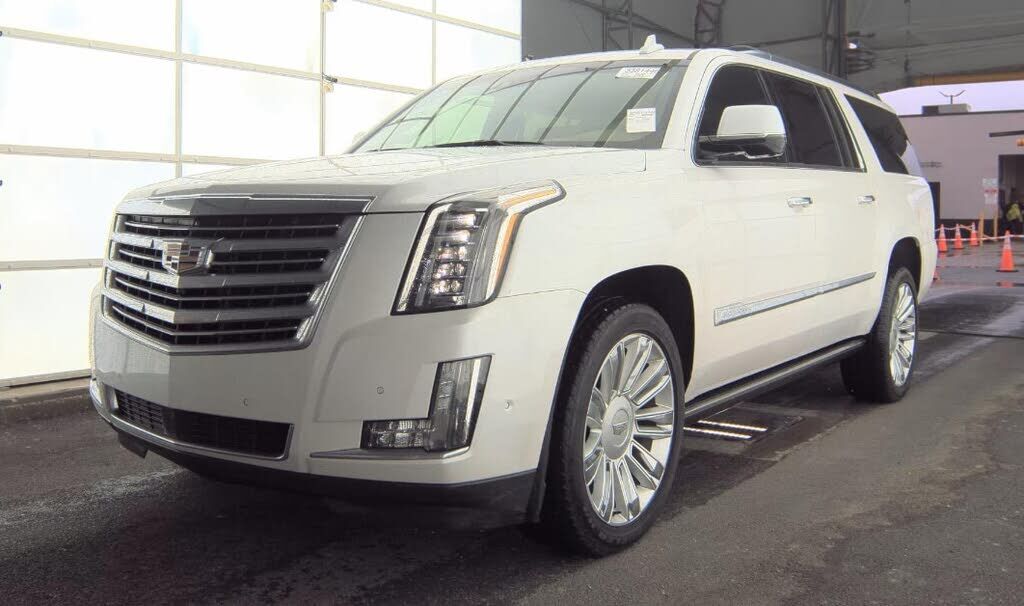 2018 CADILLAC Escalade ESV
