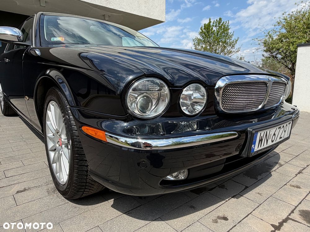 Jaguar XJ