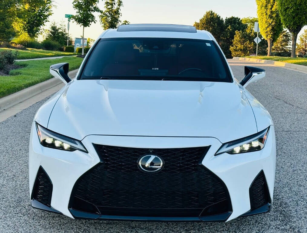 2023 LEXUS IS