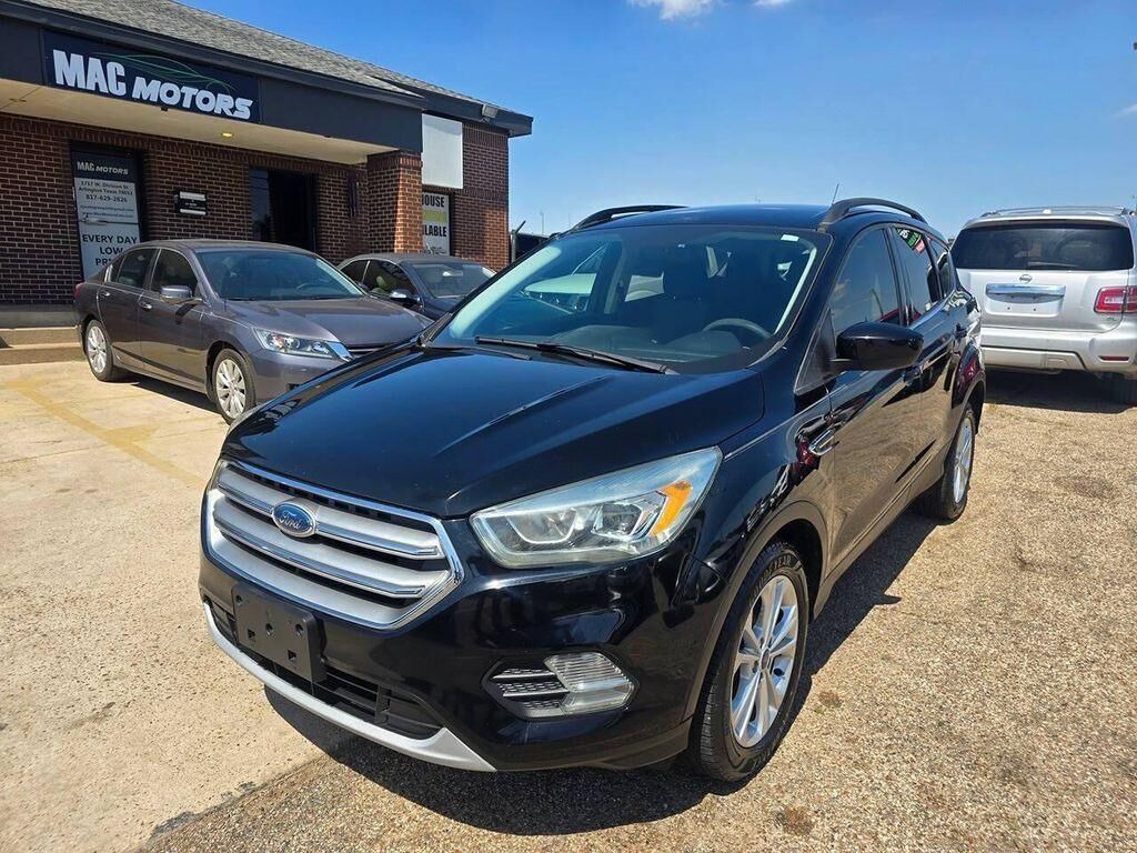 2017 FORD Escape
