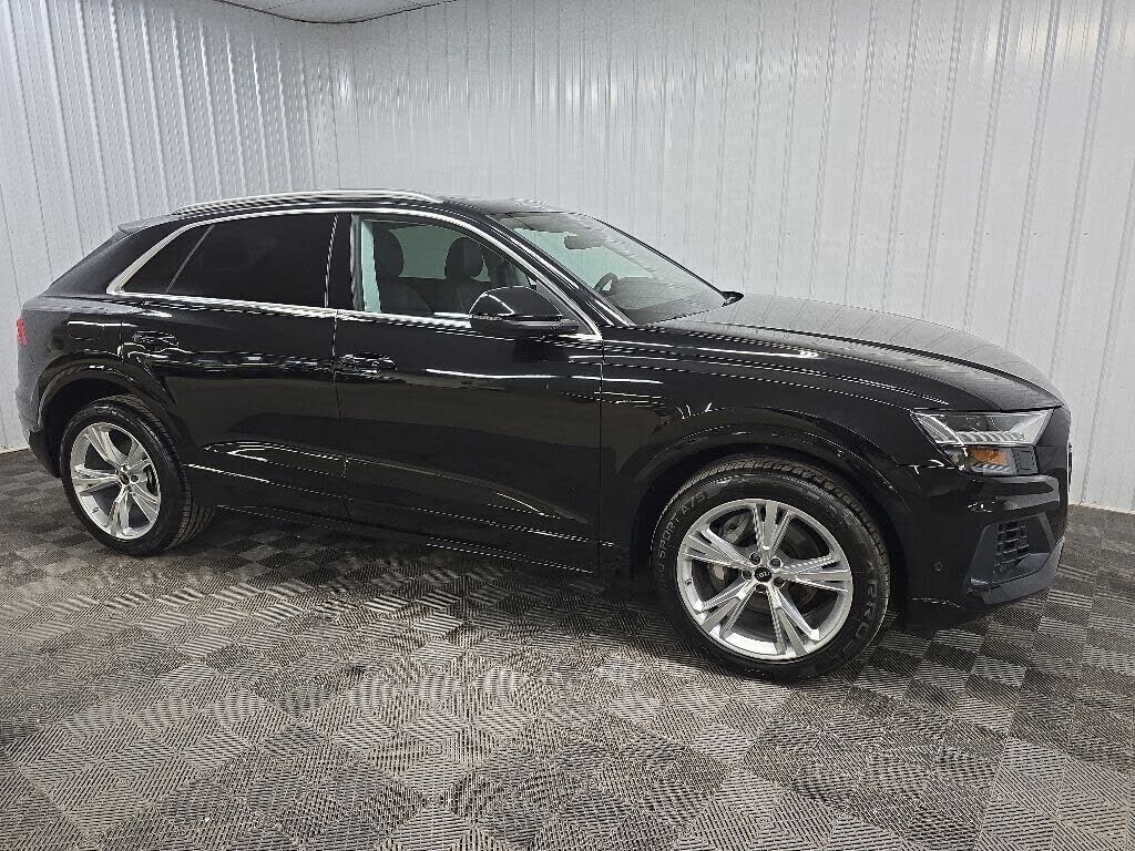 2023 AUDI Q8