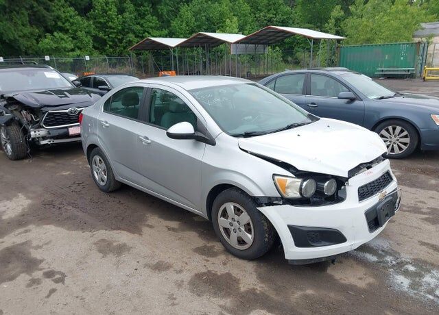 2015 CHEVROLET Sonic