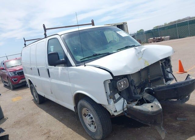 2017 CHEVROLET Express