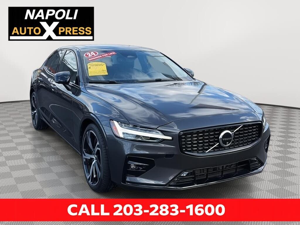 2024 VOLVO S60