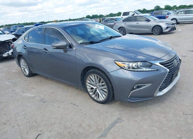 2016 LEXUS ES